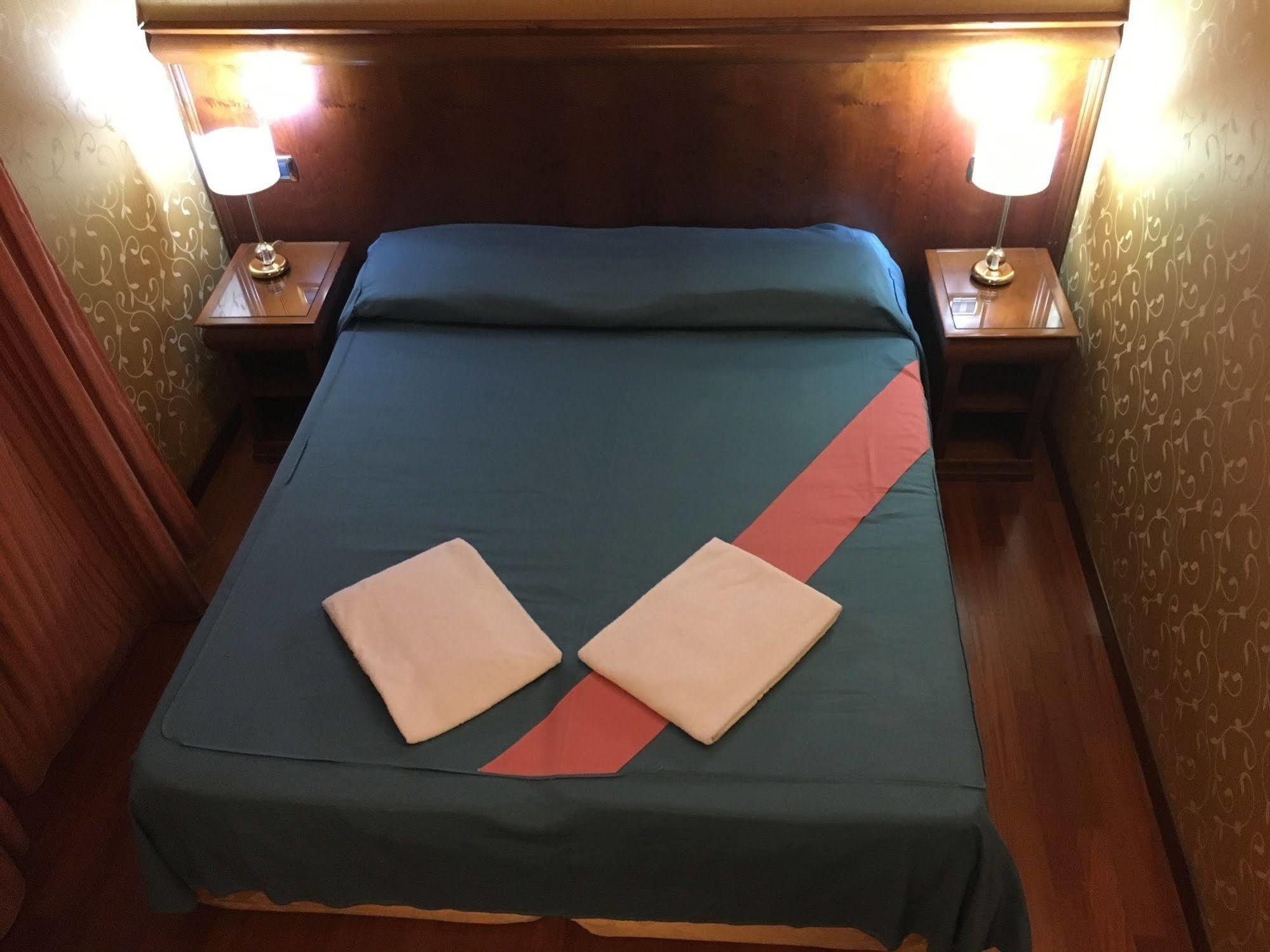 Hotel Divine Рим Екстериор снимка