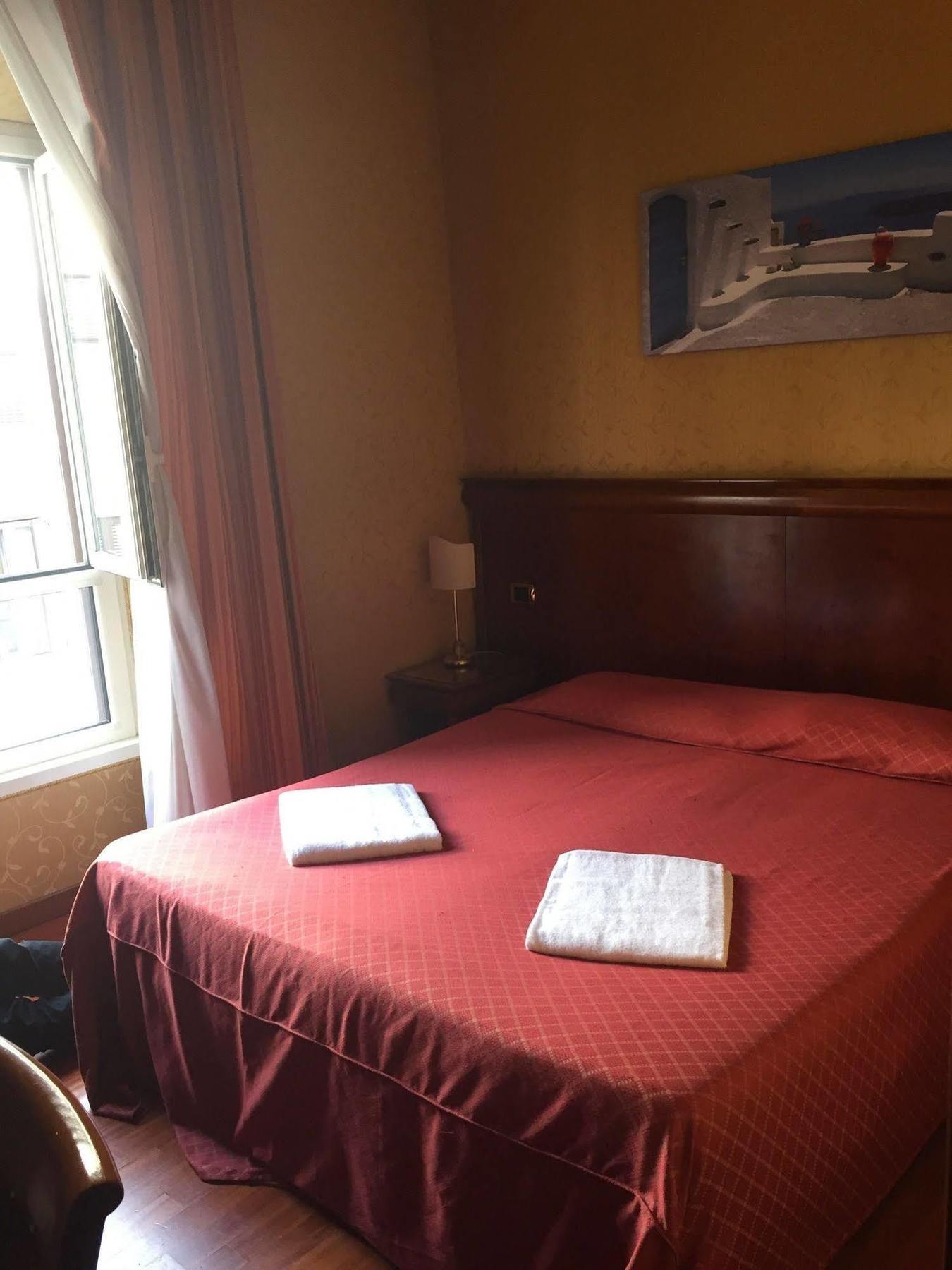 Hotel Divine Рим Екстериор снимка