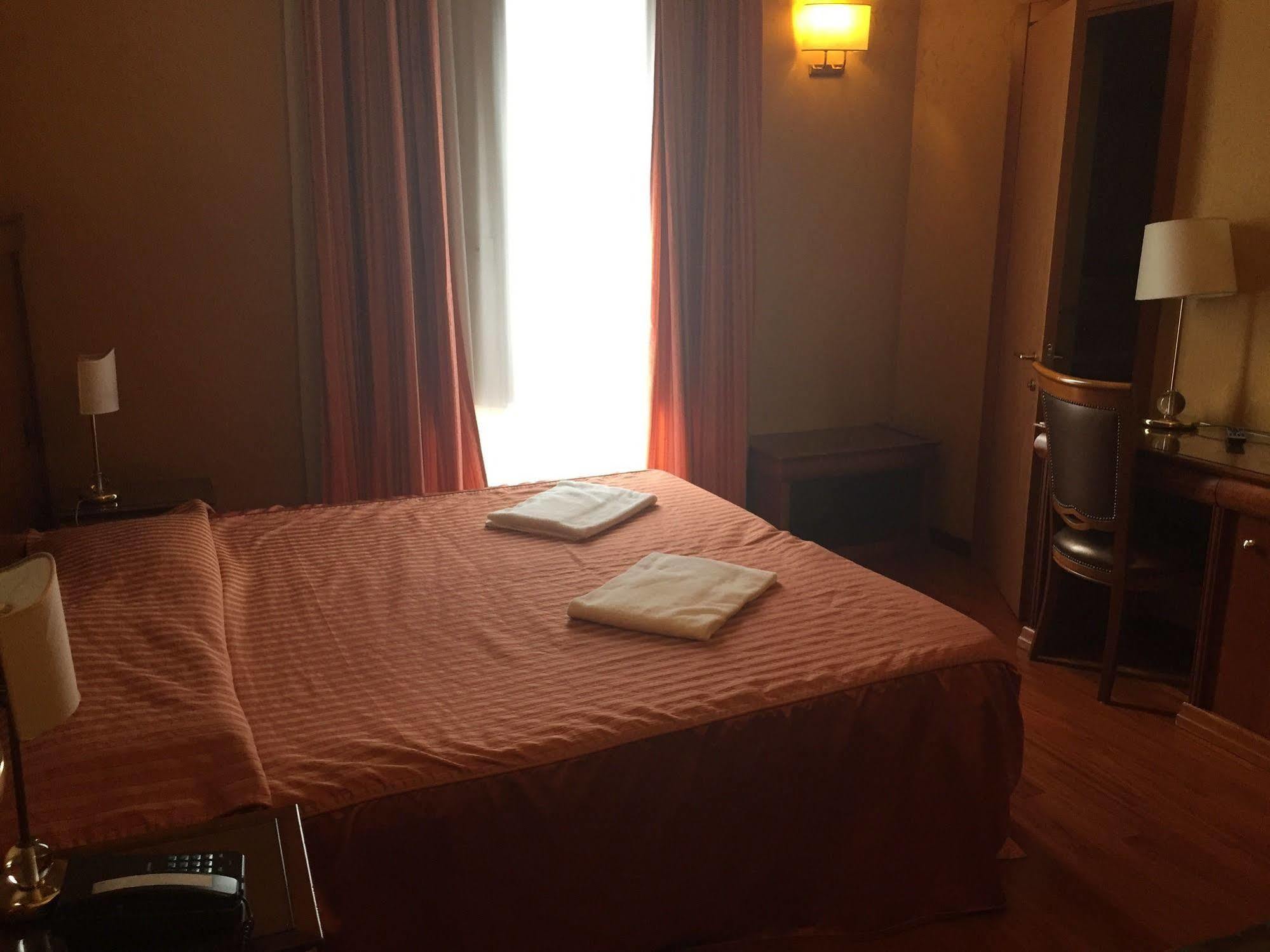 Hotel Divine Рим Екстериор снимка