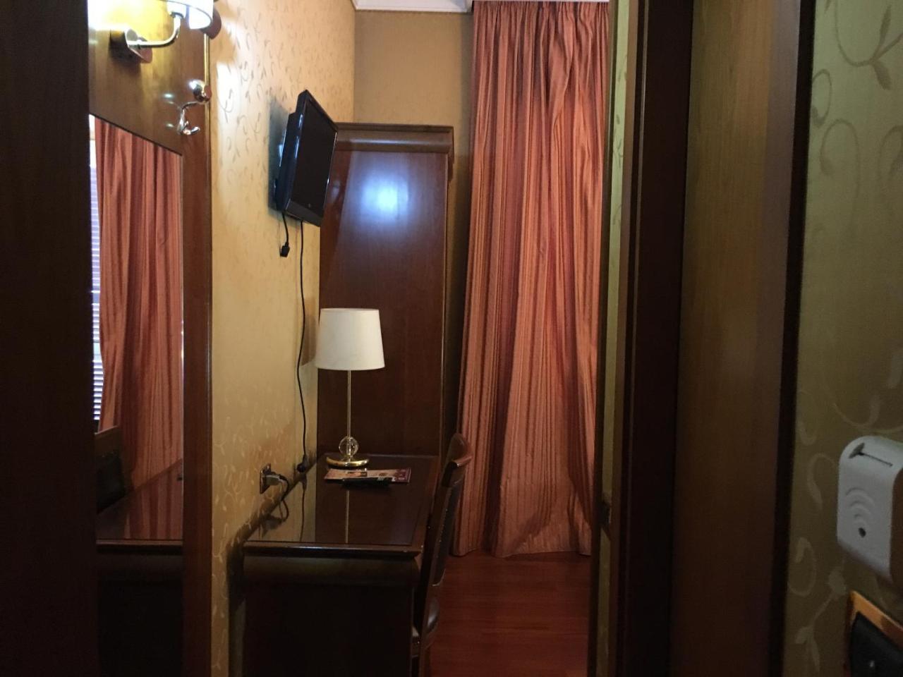 Hotel Divine Рим Екстериор снимка